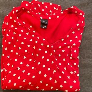 Women’s Disney short sleeve shirt, hidden Minnie Mouse dot design, new no tag